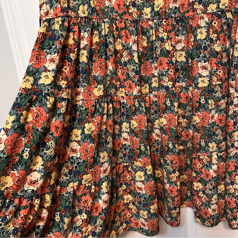Agnes Orinda Three-Tiered Ruffle Sleeve Dress - Picture 7 of 8
